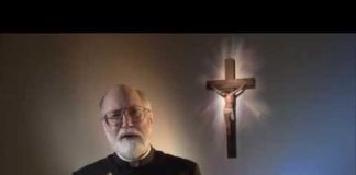 Father Gruner: “Gospa je rekla da će jednog dana preko krunice i škapulara spasiti svijet” – videozapis sa prijevodom na hrvatski jezik